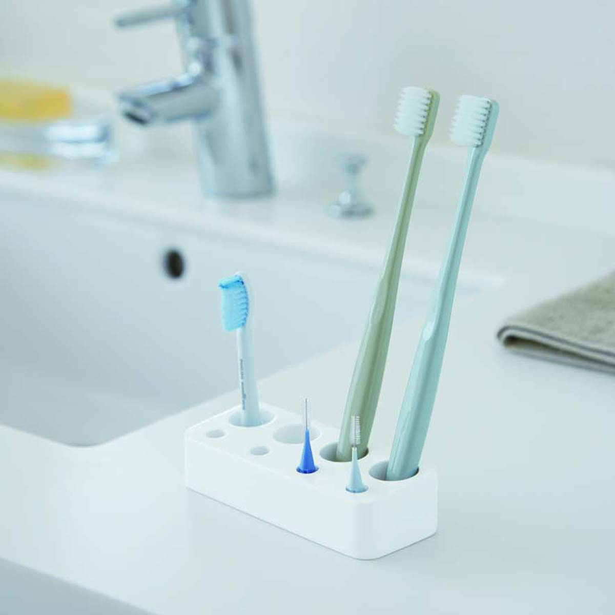 バスルームセット 5点セット 歯ブラシスタンド コップ 洗面用具 Amazon｜[VANDROUP] 洗面所 歯磨き粉カップ スタンド B カップ